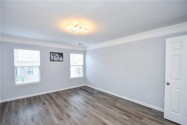Building Photo - 2201 Landing Walk Dr