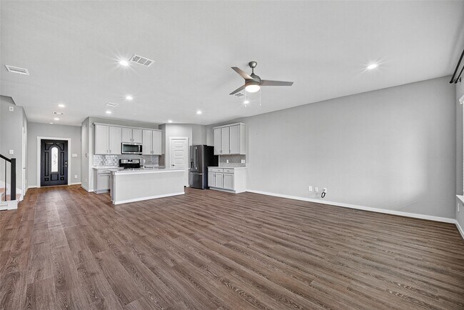 Building Photo - 13126 Lago Acero