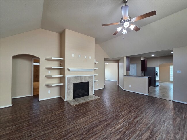 Building Photo - 2615 Elm Crossing Trail