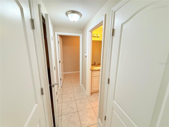Building Photo - 2055 Victoria Falls Dr
