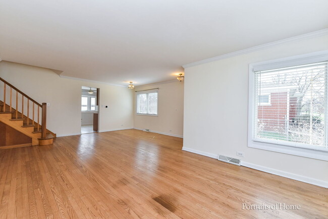 Building Photo - 591 S Grace St