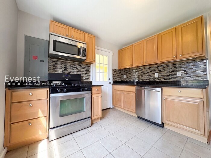 Building Photo - 7730 Emerson Rd