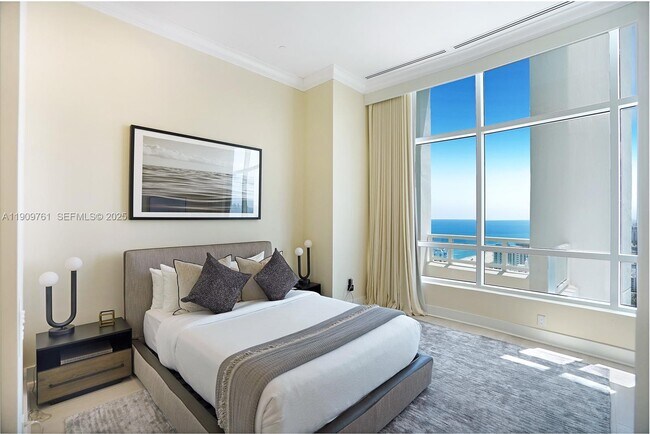 Building Photo - 4401 Collins Ave