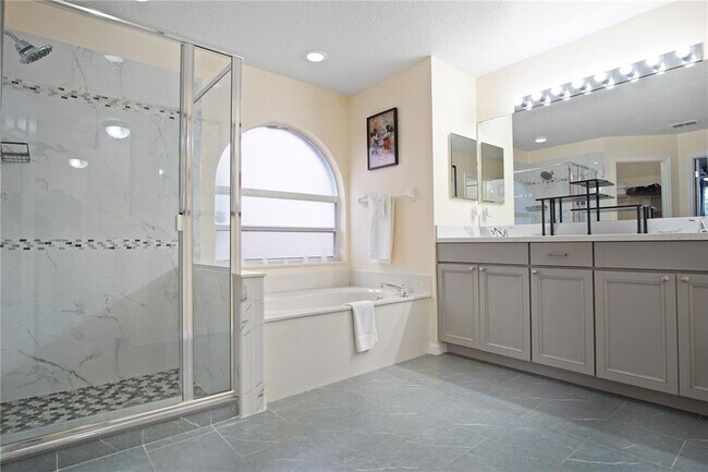 Building Photo - 357 Riggs Cir