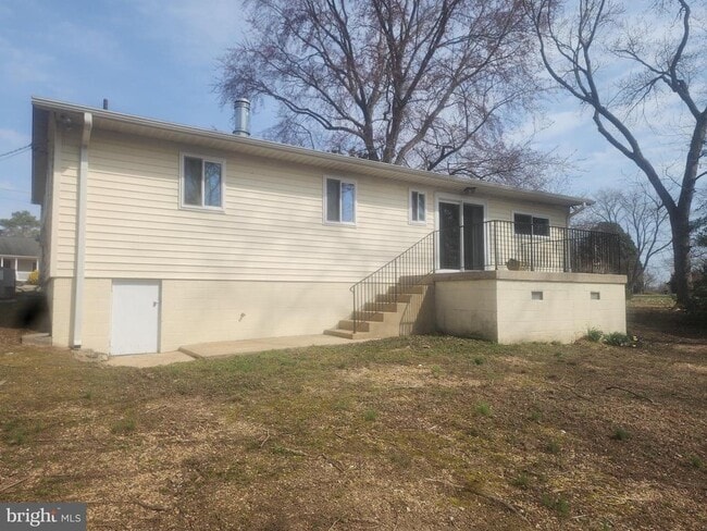 Building Photo - 40235 Beach Dr