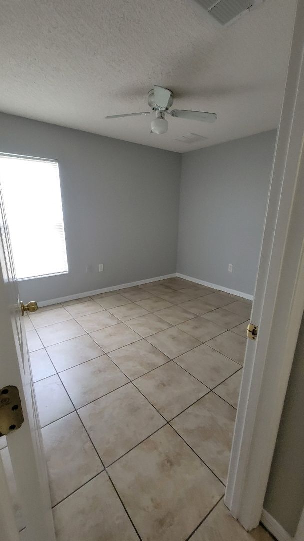 Building Photo - Beautiful 3 bedroom 2 bath home