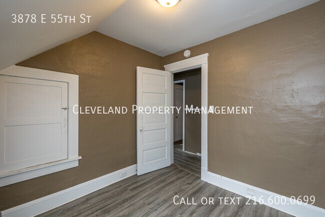 Building Photo - 3878 E 55th St