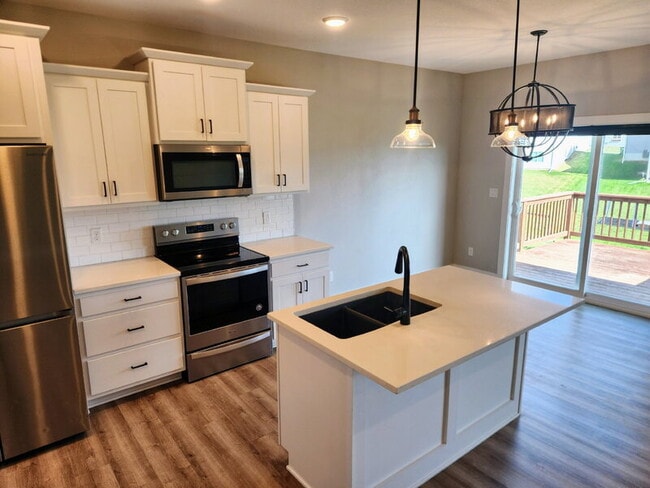 Building Photo - 1603 Red Cedar Ln