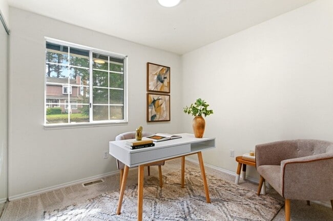 Building Photo - Beautiful Renovated Home in Excellent School District, Sammamish!