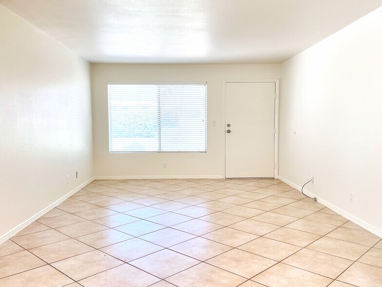 Building Photo - 64275 Spyglass Ave