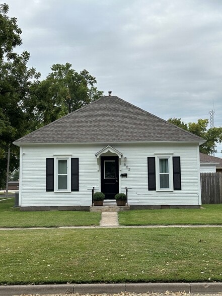 Building Photo - 602 Elk St