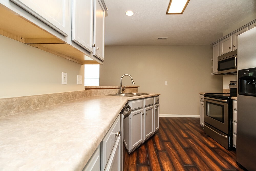 Building Photo - 597 Butternut Trce