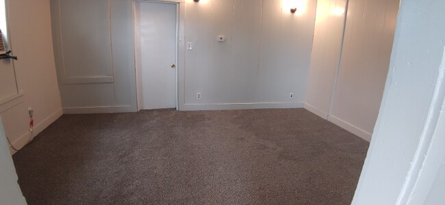 Building Photo - 1 W Hickory St