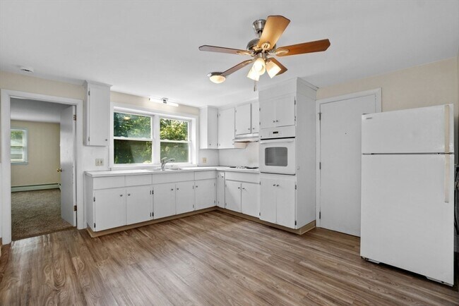 Building Photo - 623 Quincy Shore Dr