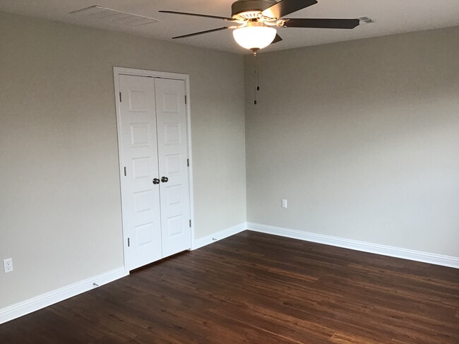 Building Photo - 6109 Gerard Dr