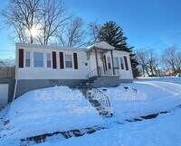 Building Photo - 344 W Parkwood Dr