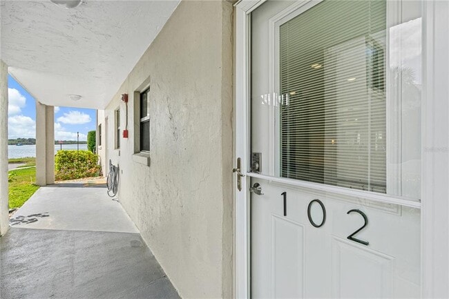Building Photo - 2100 N Peninsula Ave