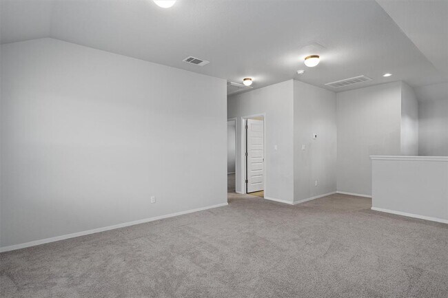 Building Photo - 300 Delta Crst