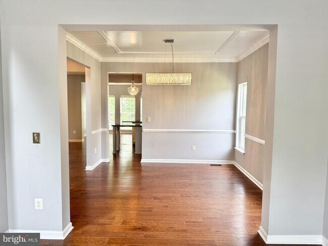 Building Photo - 35 Live Oak Ln