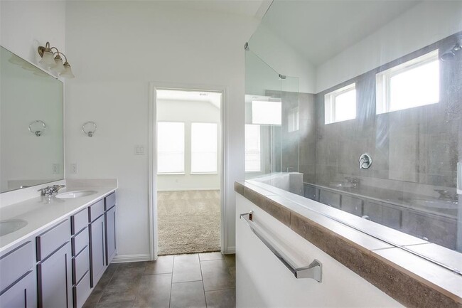 Building Photo - 105 Coronella Dr