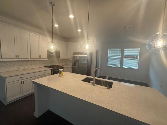 Building Photo - 133 Grn Knl Ln