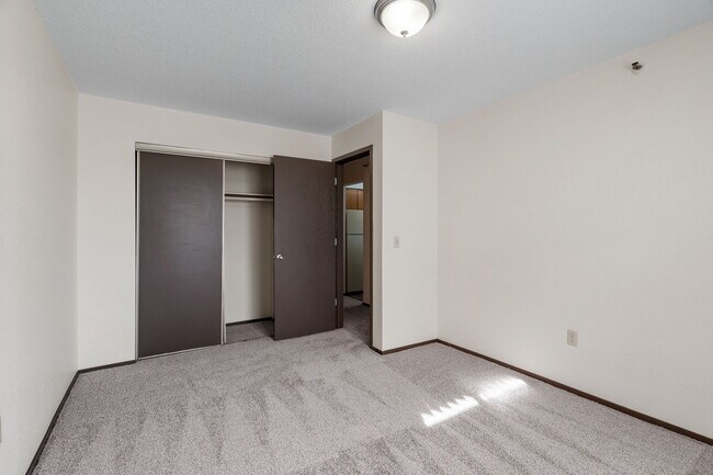 Floorplan - Summit Square