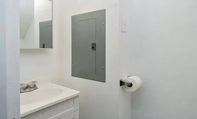 Building Photo - 10 E Berkeley St