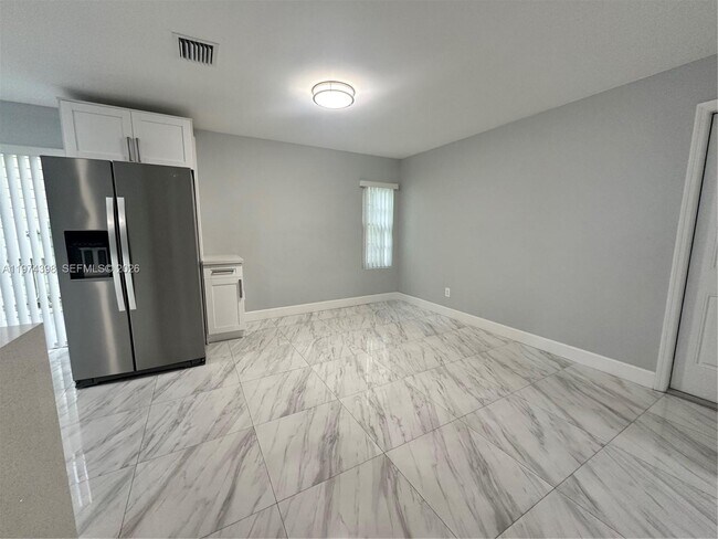 Building Photo - 14024 SW 148th Ln