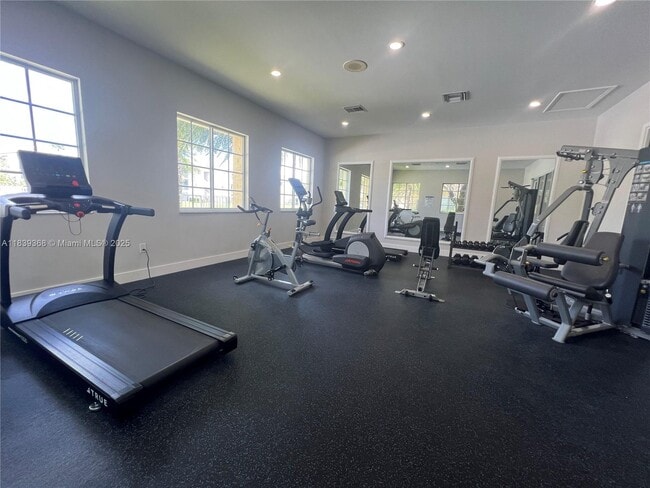 Building Photo - 2640 S University Dr