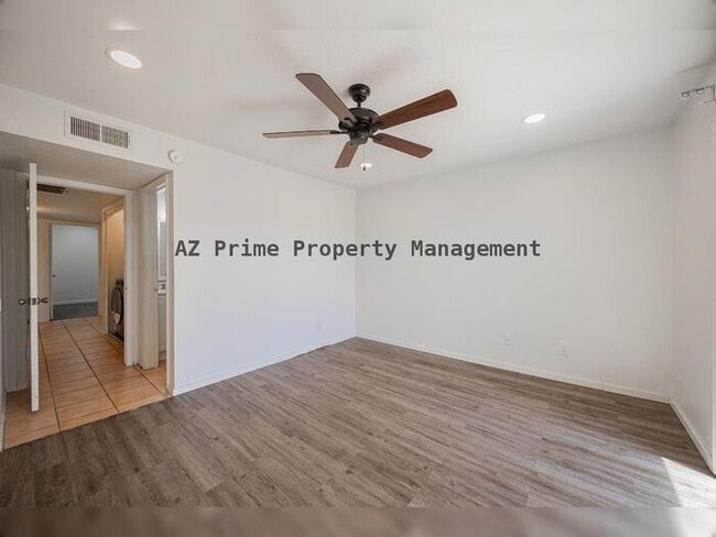 Building Photo - 2145 S Dorsey Ln
