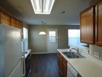 Building Photo - 2867 Southampton Way