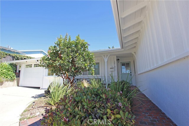 Building Photo - 1914 Pelican Ave