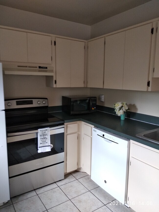 Building Photo - 7756 62nd Way N