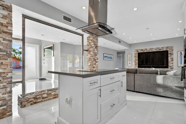 Building Photo - 5161 SW 159th Ct