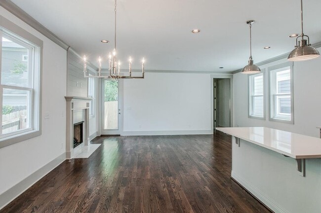 Building Photo - 503 Acklen Park Dr