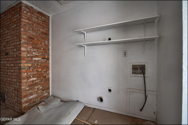 Building Photo - 6915 Pamlico Dr