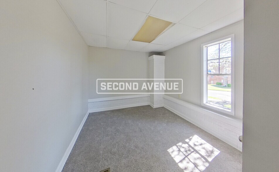 Building Photo - 4121 Court S