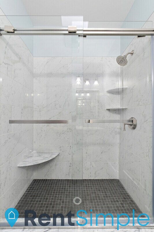 Building Photo - 6502 Lakeview Dr