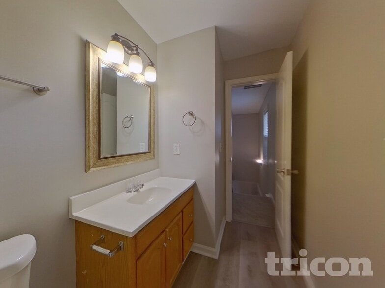 Building Photo - 4758 Arden Dr