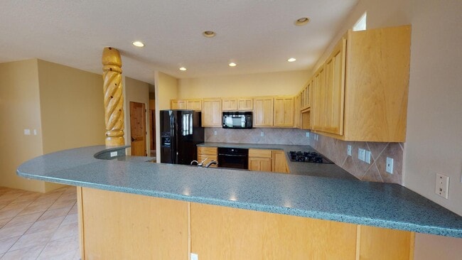Building Photo - 12609 Sandia Ridge Pl NE