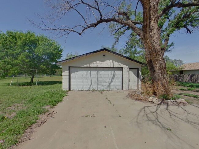 Building Photo - Remodeled 5BR Wichita Home for Rent - Pet Friendly!