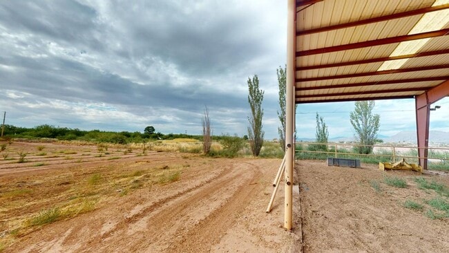 Building Photo - Furnished 5-Bedroom Home with Indoor Pool & Amenities