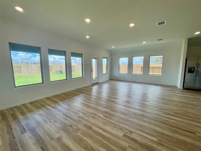 Building Photo - 17202 Coppice Oak Dr