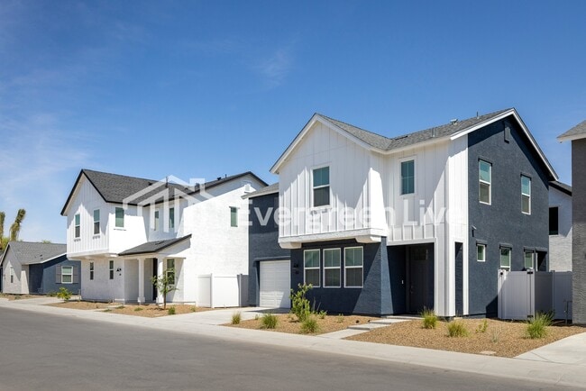 Building Photo - 9117 N 181st Ave