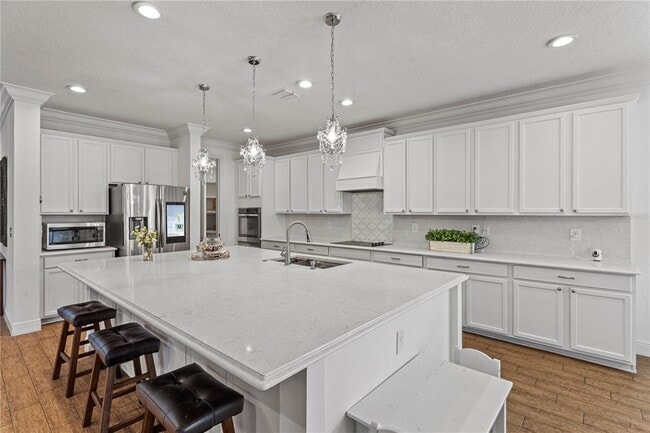 Building Photo - 8434 Chilton Dr