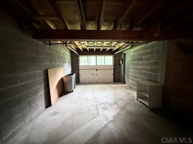 Building Photo - 927 East Ave