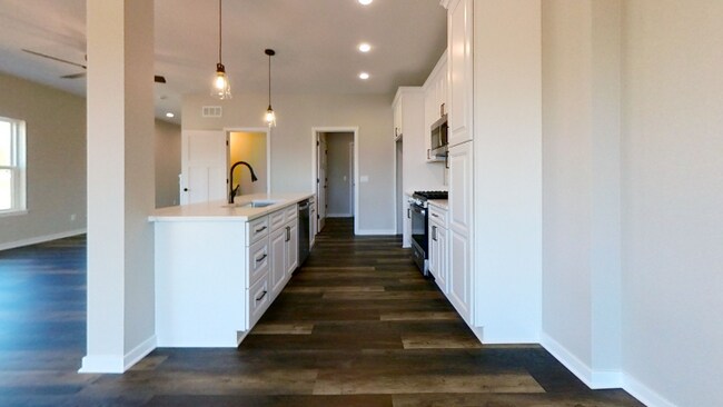 Building Photo - 3931 Tanglewood Pl