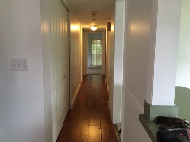 Building Photo - 1583 Amberlea Dr S