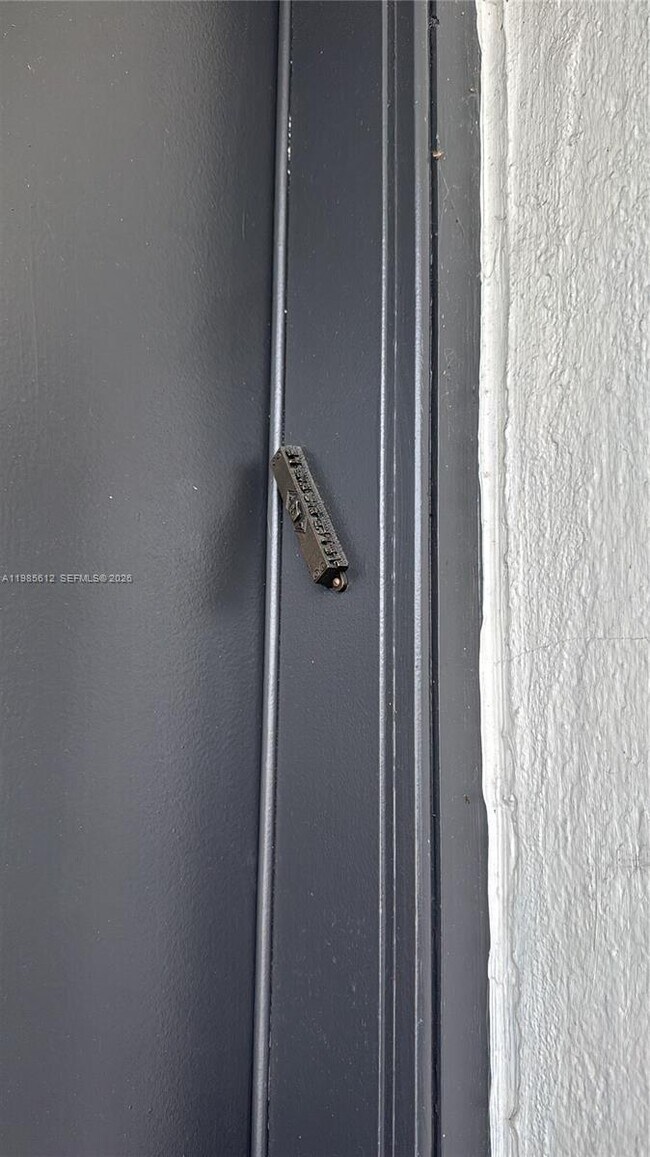 Building Photo - 520 NE 82nd Terrace