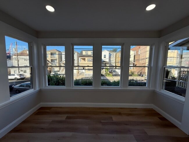 Building Photo - 73 E Jersey St